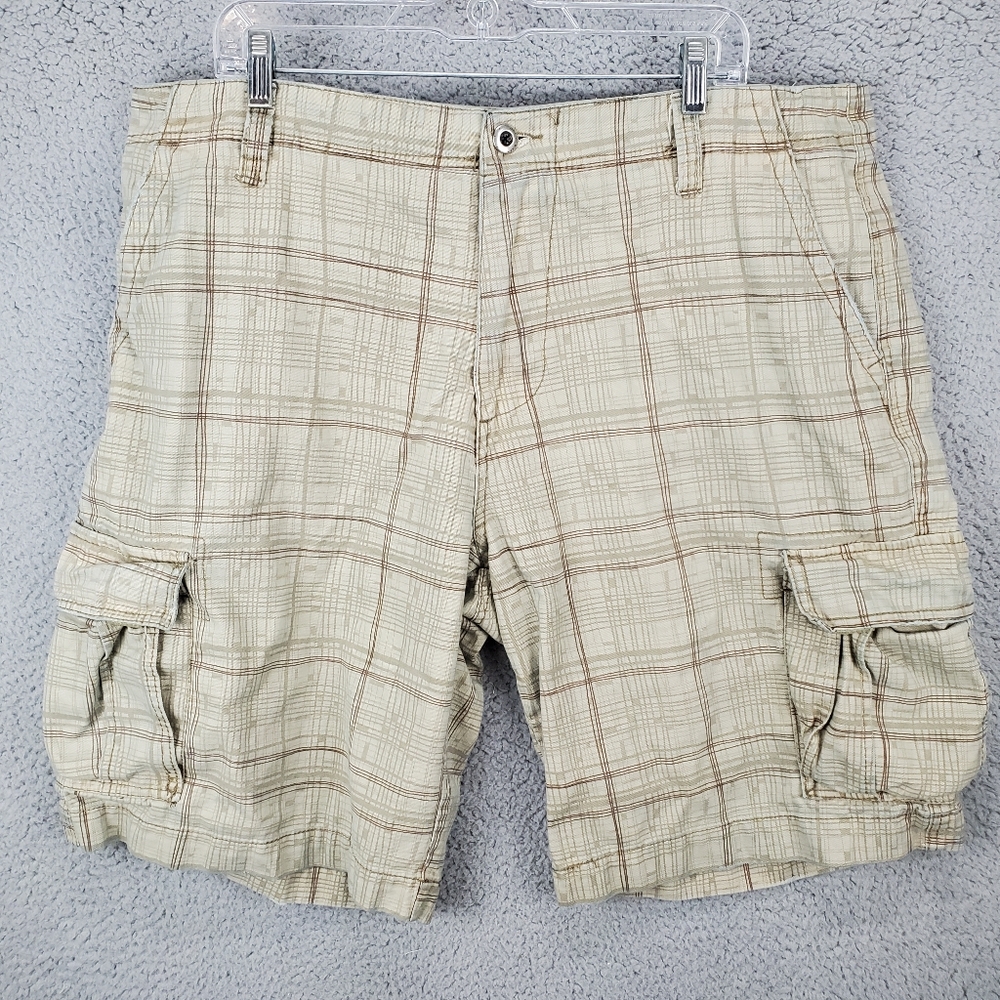 Plugg Cargo Shorts Mens Size 40 Plaid Beige Tan Actual Waist 43